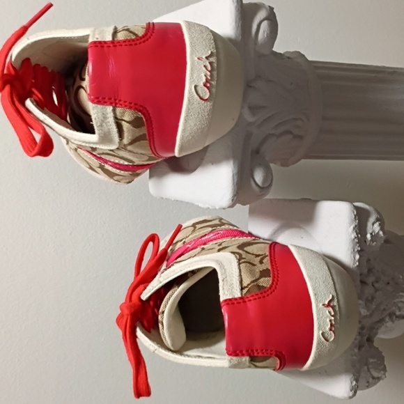 Coach Tan Flats Size 8.5 Cream Designer Women's Tennis Shoes Cream Red Signature - Picture 6 of 8